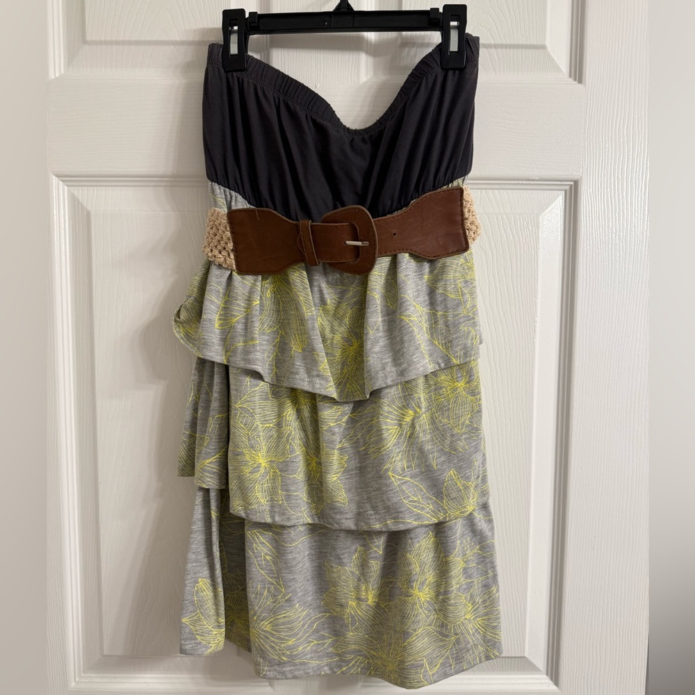 Rewind strapless dress with belt